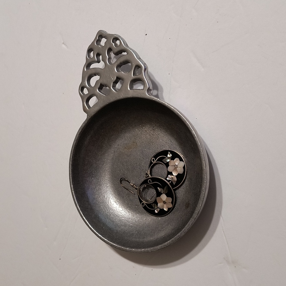Small pewter trinket bowl designed like a Pewter Porringer- 4 1/2 inch diameter